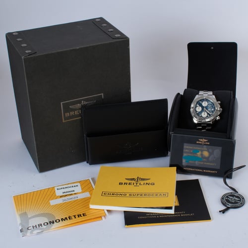 Box / Paper shot of SuperOcean Chrono