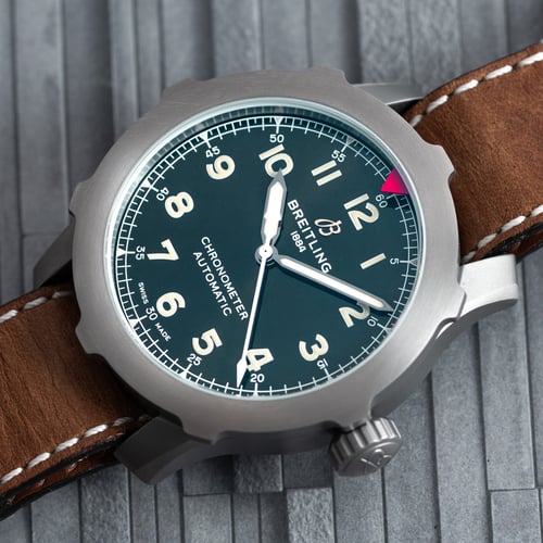 Stylied photo of  of Aviator Super 8