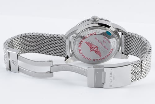 Open Clasp Shot of SuperOcean Heritage B20 44
