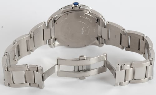 Open Clasp Shot of Calibre de Cartier Diver