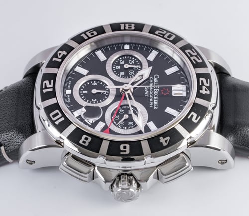 Crown Side Shot of Patravi TravelGraph GMT