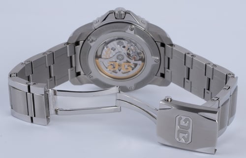 Open Clasp Shot of Sport Evolution Panorama Date