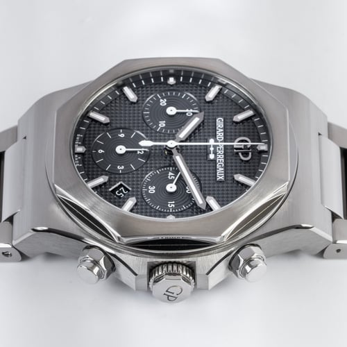Crown Side Shot of Laureato Chronograph Ti49
