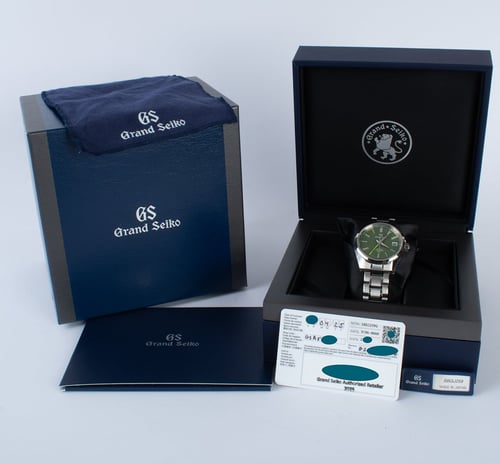 Box / Paper shot of Heritage Hi-Beat GMT 'Bamboo'
