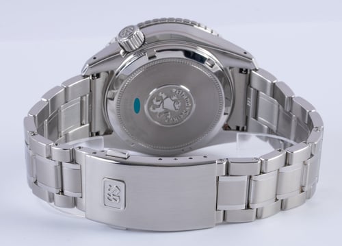 Rear / Band View of Sport GMT Hi-Beat