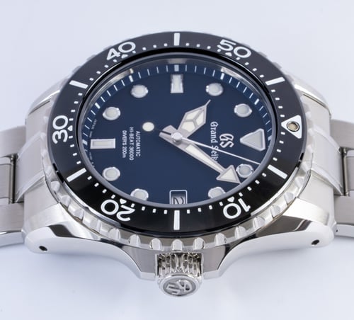Crown Side Shot of Hi-Beat 36000 Professional 600m Diver