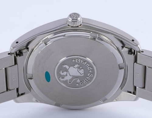 Caseback of Heritage Quartz 37