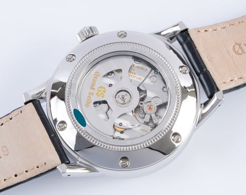 Caseback of Elegance GMT 'Snowdrop'
