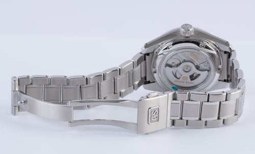 Open Clasp Shot of Heritage Hi-Beat 36000 GMT