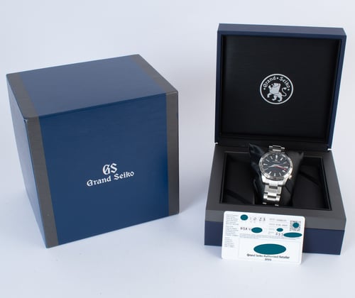 Box / Paper shot of Sport GMT 39 Quartz