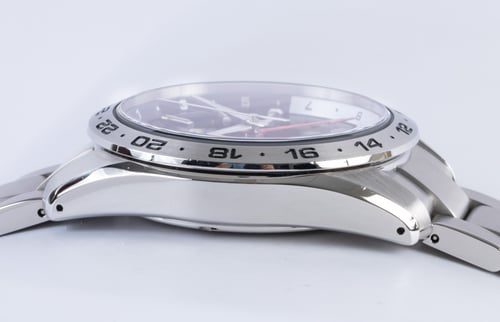 9' Side Shot of Sport GMT 39 Quartz