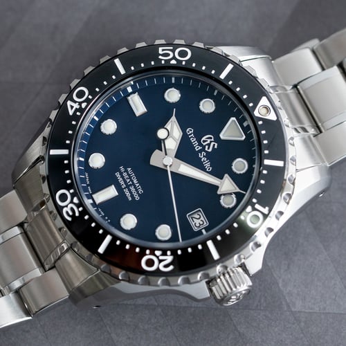 Stylied photo of  of Hi-Beat 36000 Professional 600m Diver