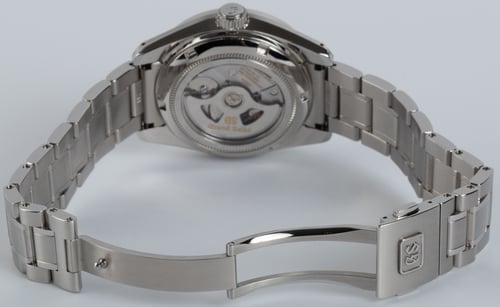 Open Clasp Shot of Heritage Hi-Beat GMT 'Peacock'