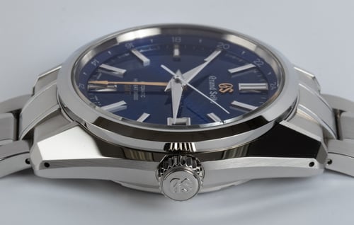 Crown Side Shot of Heritage Hi-Beat GMT 'Peacock'