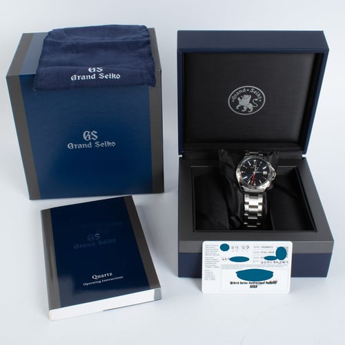 Box / Paper shot of Quartz Sport GMT