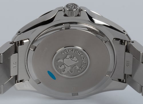 Caseback of Quartz Sport GMT