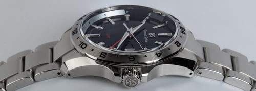 Crown Side Shot of Quartz Sport GMT