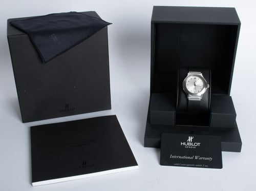 Box / Paper shot of Elegant MDM 36MM