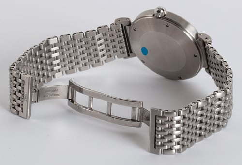 Open Clasp Shot of Da Vinci SL