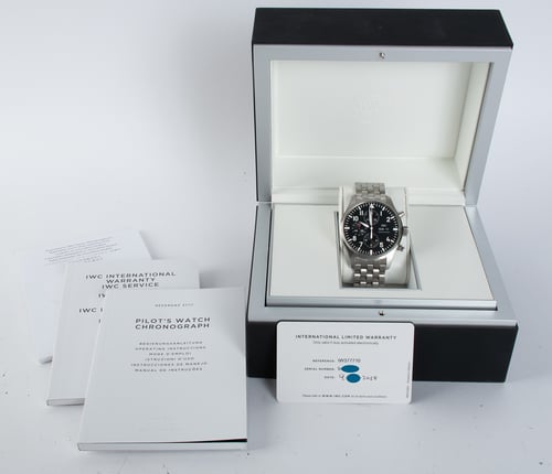 Box / Paper shot of Pilot's Chronograph