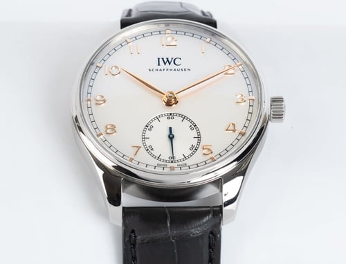Front Shot  of Portugieser Auto 40