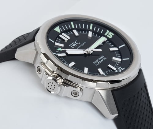 9' Side Shot of Aquatimer