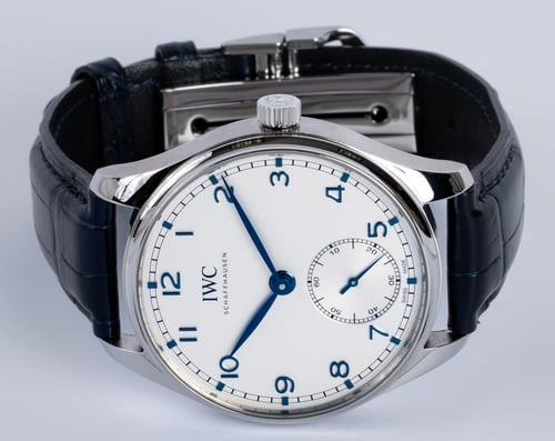 Front View of Portuguese Automatic 40
