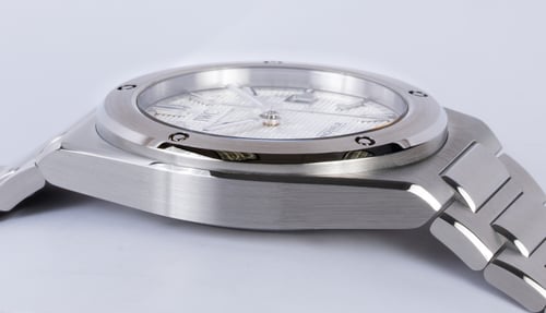 9' Side Shot of Ingenieur Automatic 40