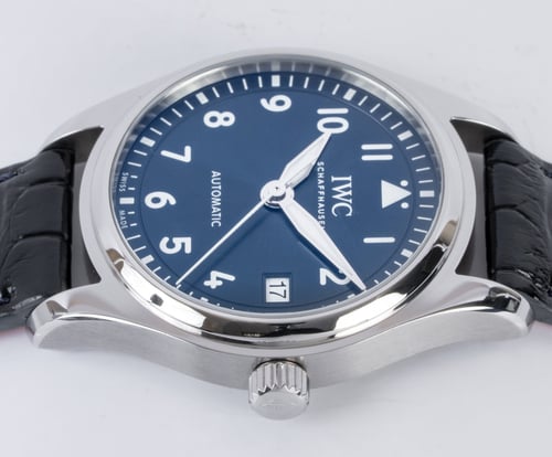 Crown Side Shot of Pilot's Automatic 36