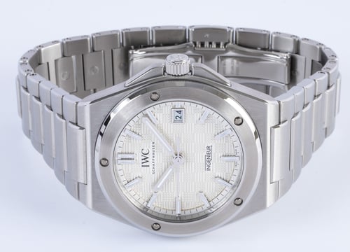 Front View of Ingenieur Automatic 40