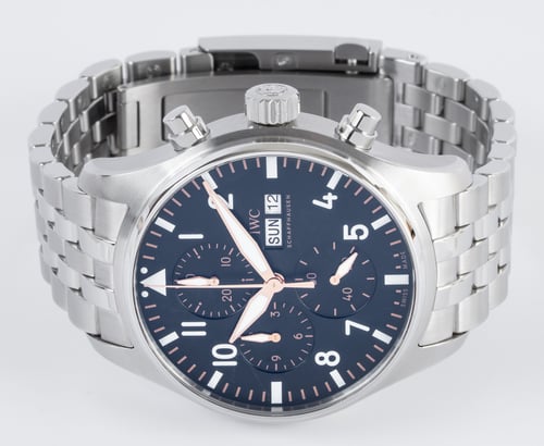 Front View of Pilot’s Chronograph APXGP 43mm