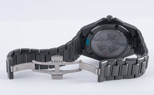 Open Clasp Shot of Ingenieur 42