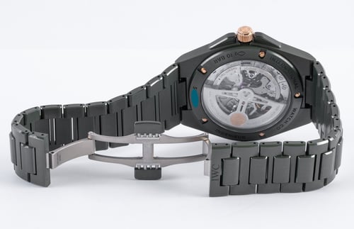 Open Clasp Shot of Ingenieur 'Green'
