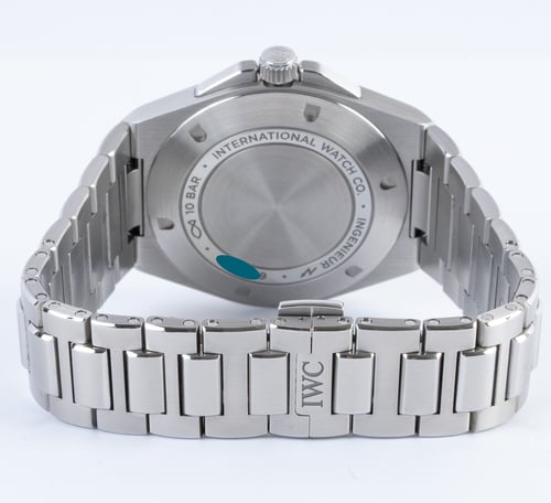Rear / Band View of Ingenieur 40