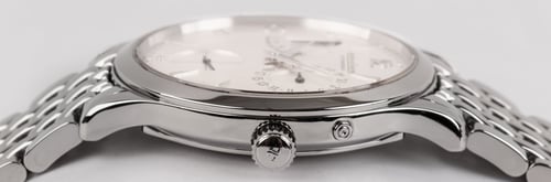 Crown Side Shot of Master Réserve de Marche
