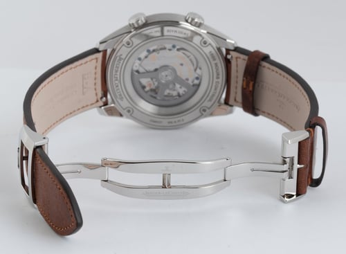 Open Clasp Shot of Polaris 41