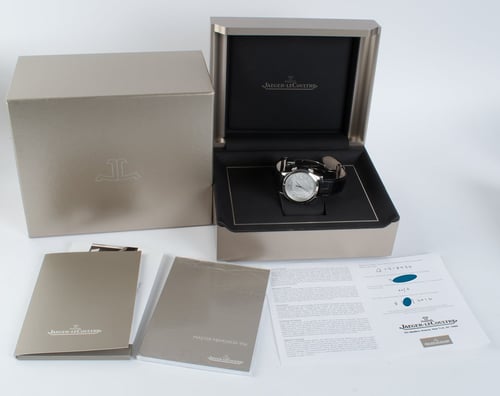 Box / Paper shot of Master Memovox