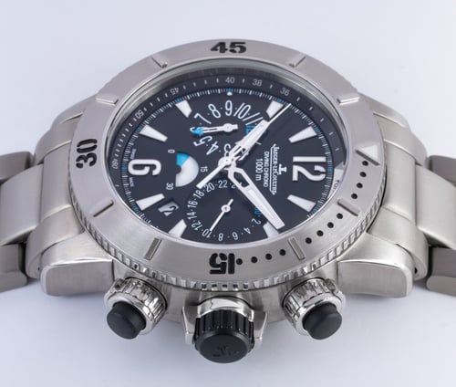 Crown Side Shot of Master Compressor Diving Chronograph