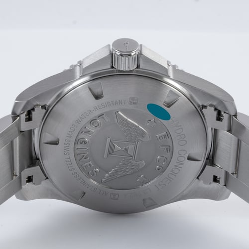 Caseback of Hydroconquest 43