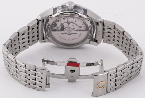 Open Clasp Shot of De Ville Hour Vision