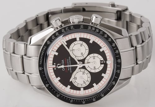 Front View of Speedmaster 'The Legend'