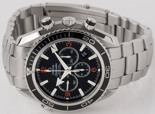 Front View of Seamaster Planet Ocean Chronograph