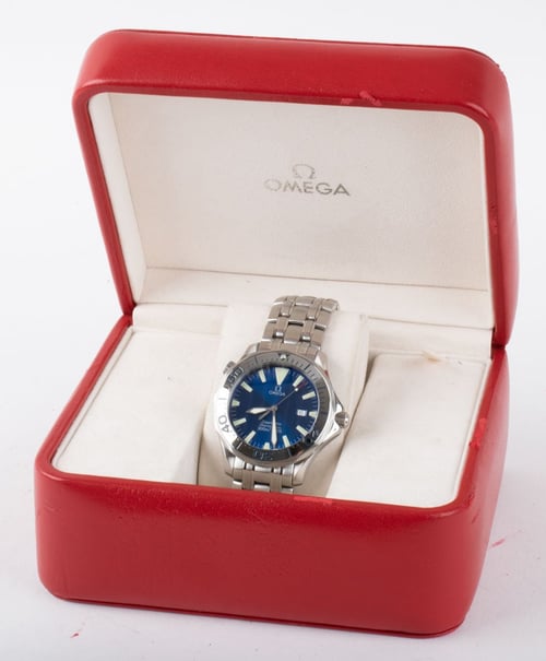 Box / Paper shot of Seamaster Professional