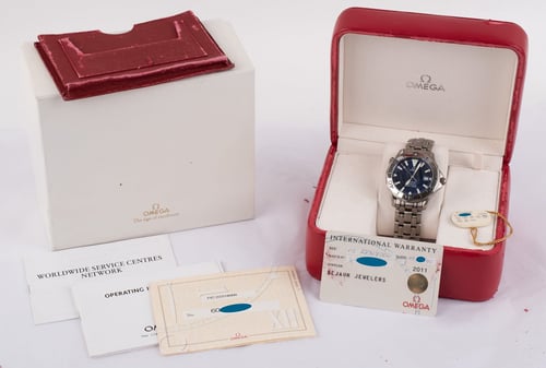 Box / Paper shot of Seamaster Professional