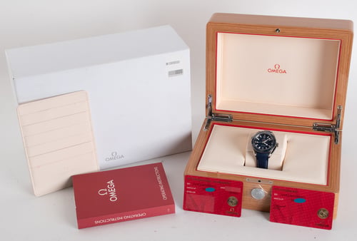 Box / Paper shot of Seamaster Planet Ocean 600M 37.5MM
