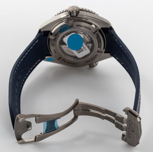 Open Clasp Shot of Seamaster Planet Ocean 600M 37.5MM