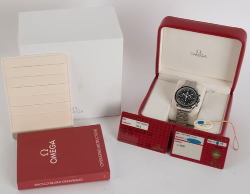 Box / Paper shot of Speedmaster Moonwatch 'Sapphire Sandwich'