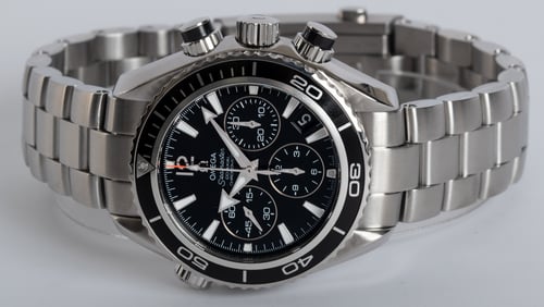Front View of Seamaster Planet Ocean Chronograph 38MM