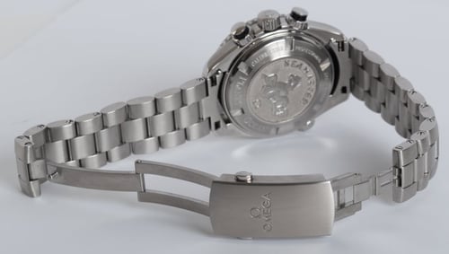 Open Clasp Shot of Seamaster Planet Ocean Chronograph 38MM