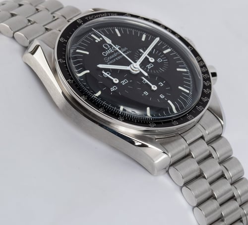 9' Side Shot of Speedmaster Moonwatch Professional Master Chronometer
